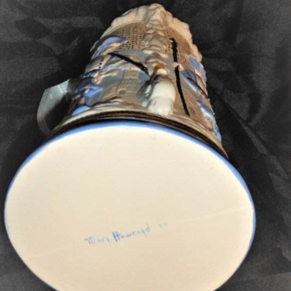 1973 Large 15" high BEER STEIN Hand Made & Painted Signed Mary Howroyd - Picture 6 of 6
